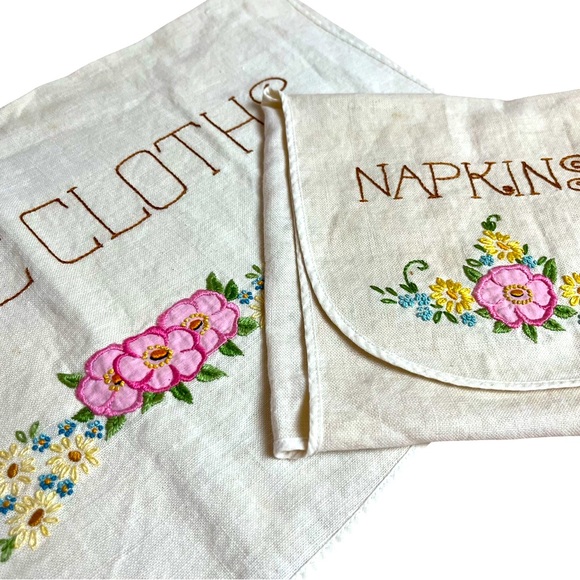 Vintage Embroidered Kitchen Linens for Tablecloths and Napkins Handmade Natural - Picture 2 of 8